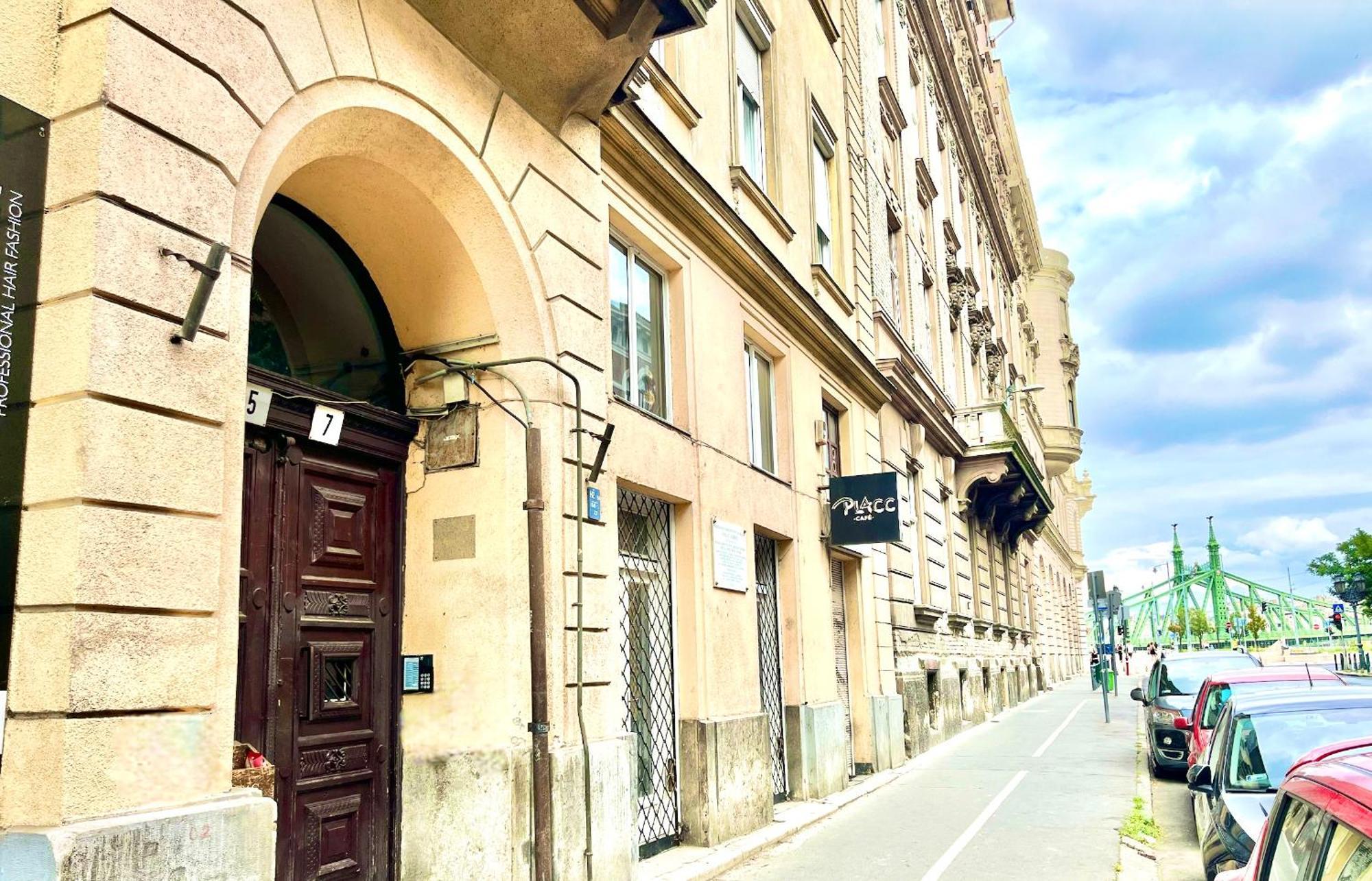 Modelia Apartment At Gellert Square Budapest Extérieur photo