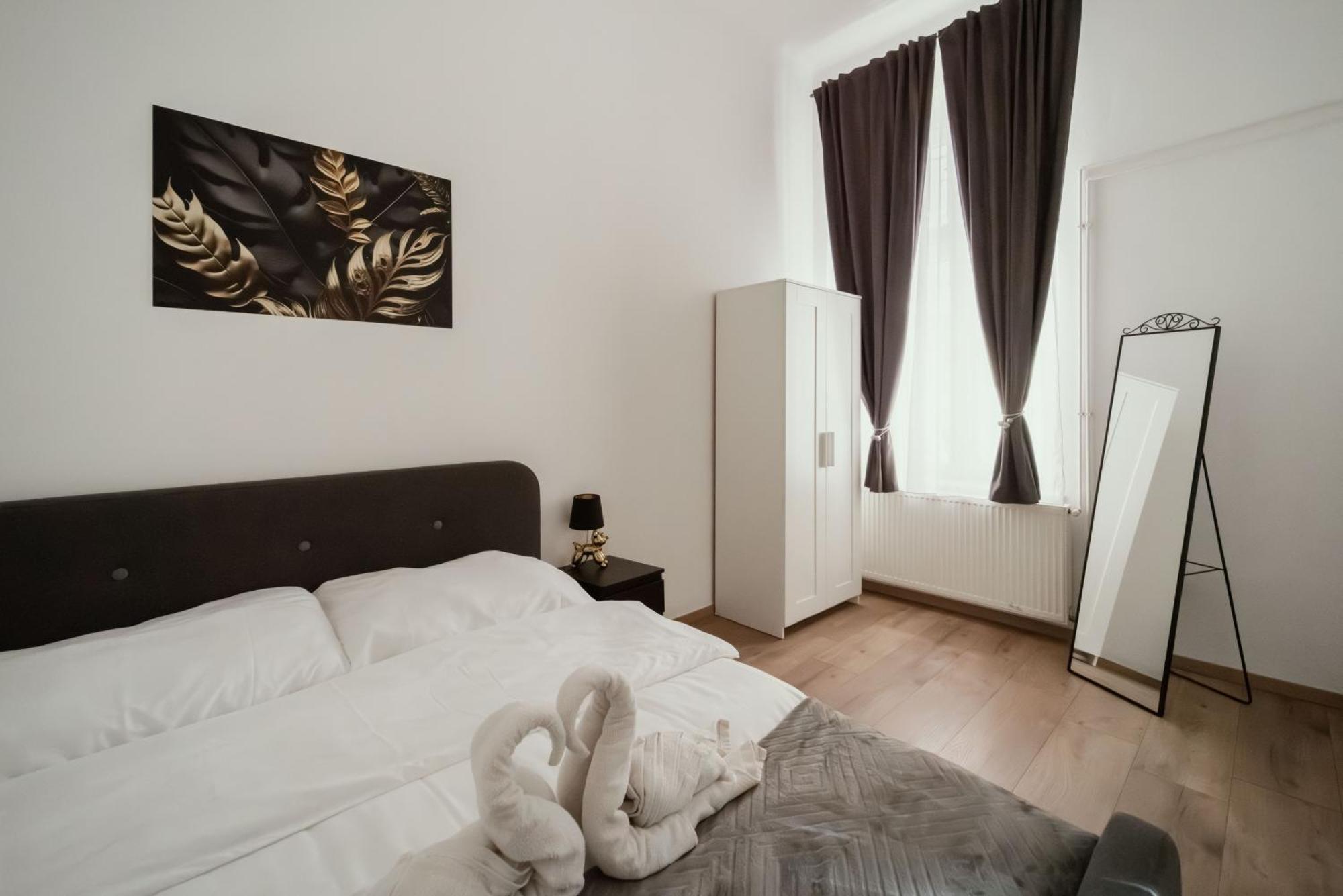 Modelia Apartment At Gellert Square Budapest Extérieur photo