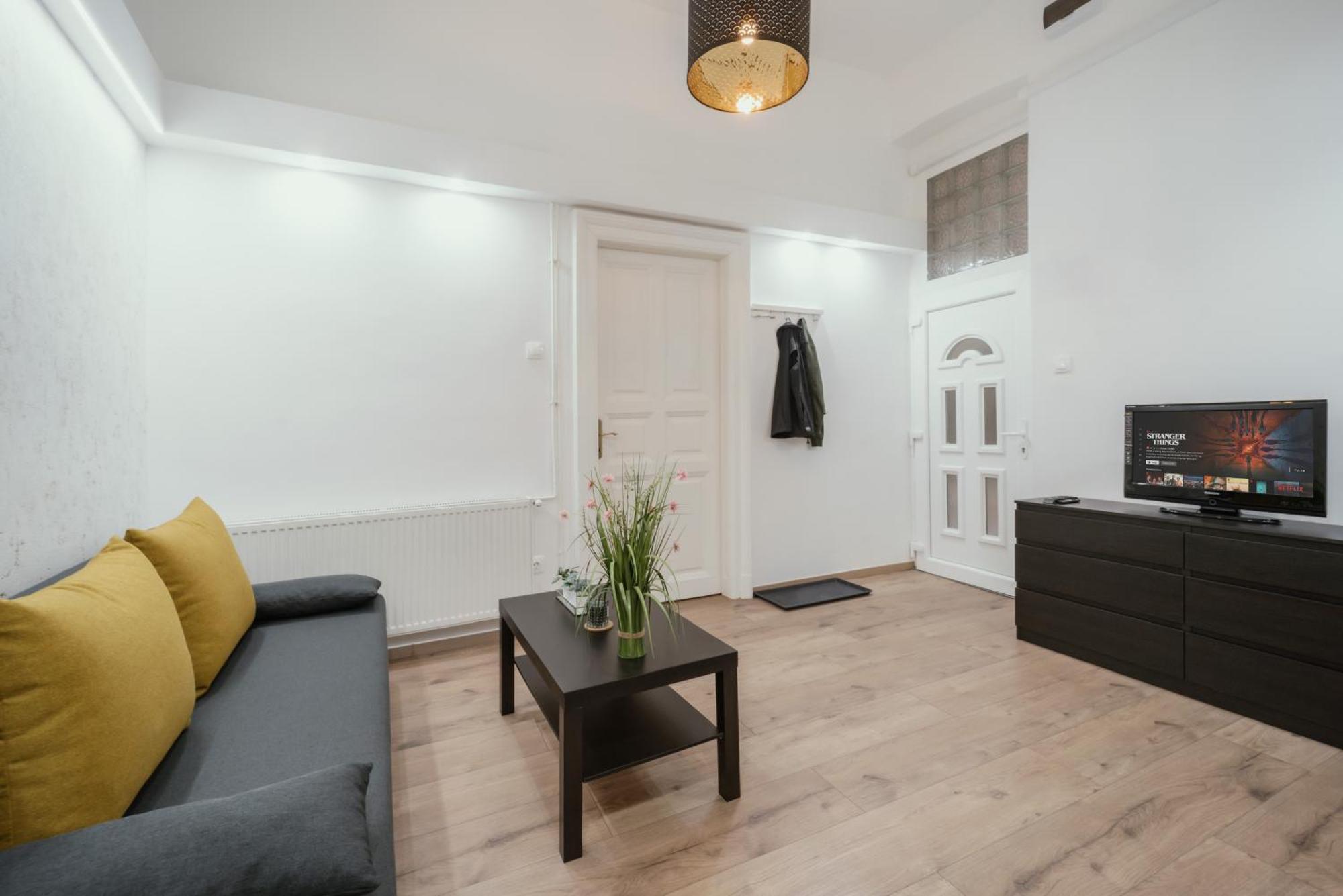 Modelia Apartment At Gellert Square Budapest Extérieur photo