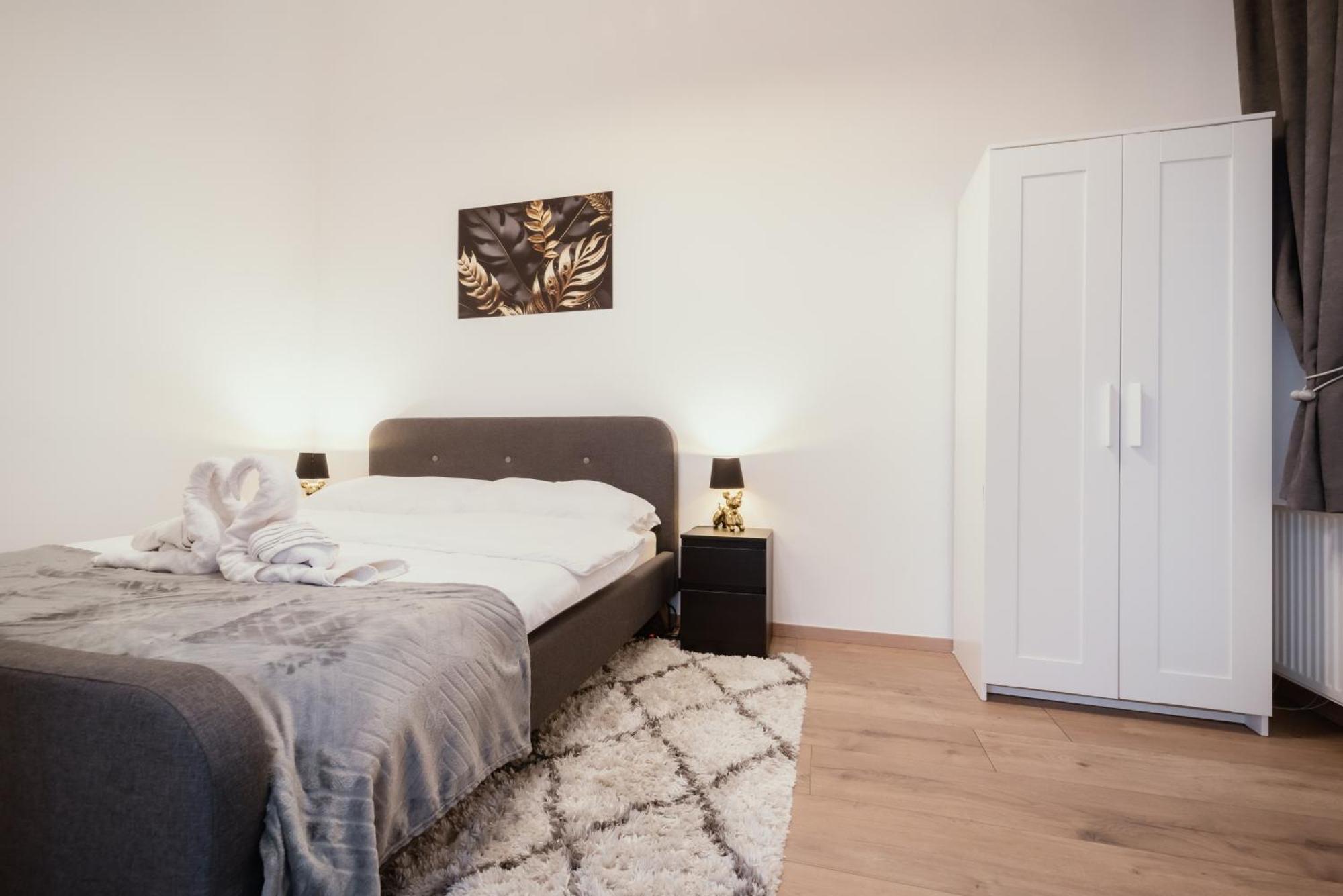 Modelia Apartment At Gellert Square Budapest Extérieur photo
